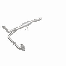 Load image into Gallery viewer, MagnaFlow Direct Fit Catalytic Converter 00-03 Durango 2WD OEM
