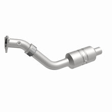 Load image into Gallery viewer, MagnaFlow Direct Fit Catalytic Converter 04-06 Chrysler Pacifica 3.5 OE