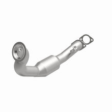 Load image into Gallery viewer, MagnaFlow Direct Fit Catalytic Converter BMW 3 07-08 Front OEM