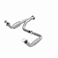Load image into Gallery viewer, MagnaFlow Direct Fit Catalytic Converter 07-09 Hummer Truck H2 Y-Pipe Assy