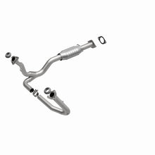 Load image into Gallery viewer, MagnaFlow Direct Fit Catalytic Converter 2000 S10 4.3L 4WD