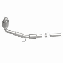 Load image into Gallery viewer, MagnaFlow Direct Fit Catalytic Converter 15-17 Volkswagen Golf / GTI