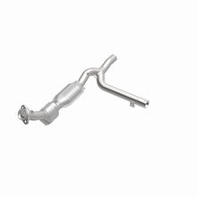 Load image into Gallery viewer, MagnaFlow Direct Fit Catalytic Converter 01-03 F150 5.4 Passenger Side OEM
