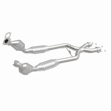 Load image into Gallery viewer, MagnaFlow Direct Fit Catalytic Converter 96-98 4.6L *California*