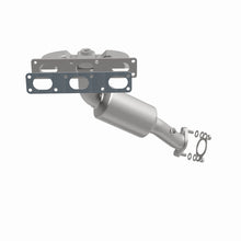 Load image into Gallery viewer, MagnaFlow Direct Fit Catalytic Converter BMW 3 01-06 Rear OEM
