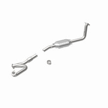 Load image into Gallery viewer, MagnaFlow Direct Fit Catalytic Converter 98-02 3.5L Isuzu Trooper DS