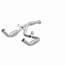 Load image into Gallery viewer, MagnaFlow Direct Fit Catalytic Converter 11-13 Chev Silverado 2500 HD/3500 HD 6.0L