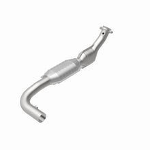 Load image into Gallery viewer, MagnaFlow Direct Fit Catalytic Converter 99-00 Ford Trucks 5.4L