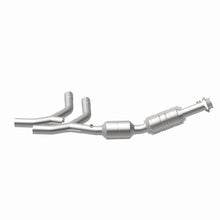 Load image into Gallery viewer, MagnaFlow Direct Fit Catalytic Converter 05-07 Ford E150 4.6L Passenger Side