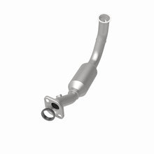 Load image into Gallery viewer, MagnaFlow Direct Fit Catalytic Converter OEM 2004 Jeep Liberty Underbody