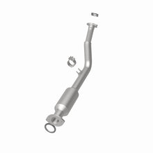 Load image into Gallery viewer, MagnaFlow Direct Fit Catalytic Converter California Grade 96-98 Toyota 4Runner 2.7L