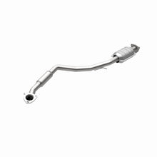 Load image into Gallery viewer, MagnaFlow Direct Fit Catalytic Converter 99-02 Daewoo Nubira 2.0L re